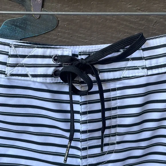 O’Neill Striped Board Shorts - Picture 3 of 7